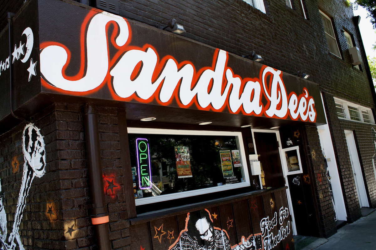 sandra dee's bbq