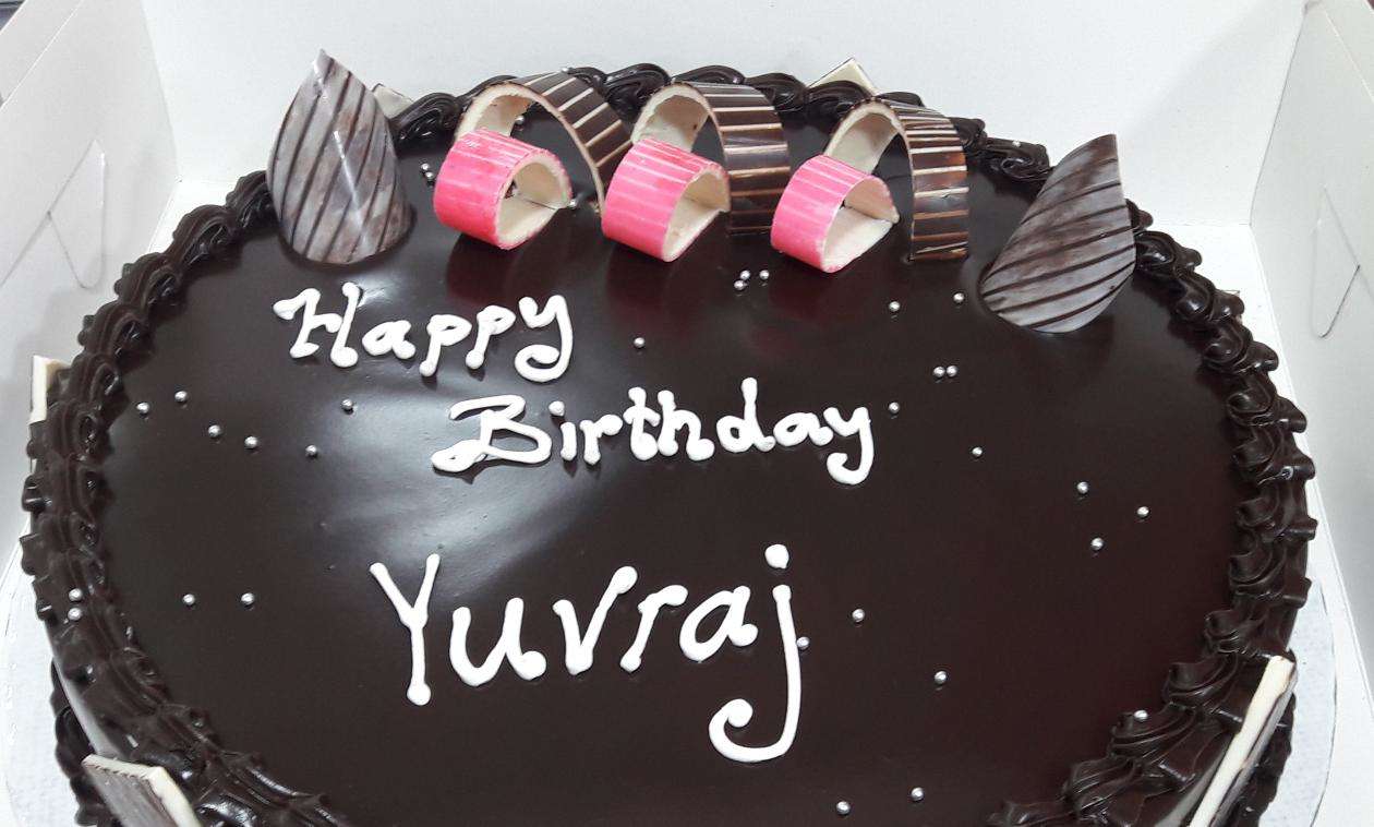 Discover 128+ happy birthday yuvraj cake in.eteachers