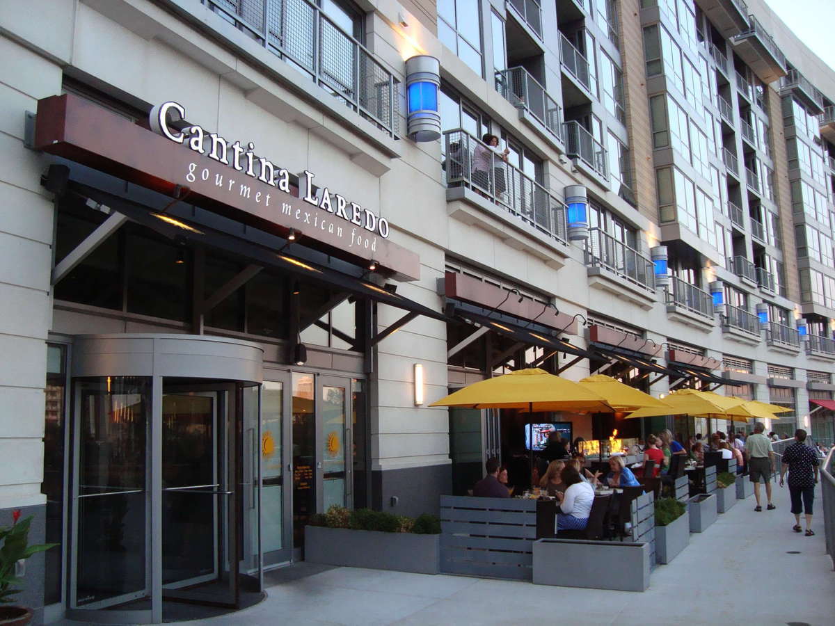 Cantina Laredo Midtown Crossing-blackstone Omaha