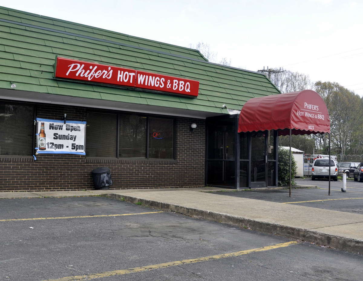 Phifer's Hot Wings & BarBQ, Statesville, Hickory