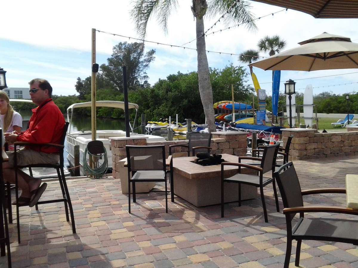 Beach Road Boutique's Wine Bar & Bistro, Englewood, Englewood Zomato