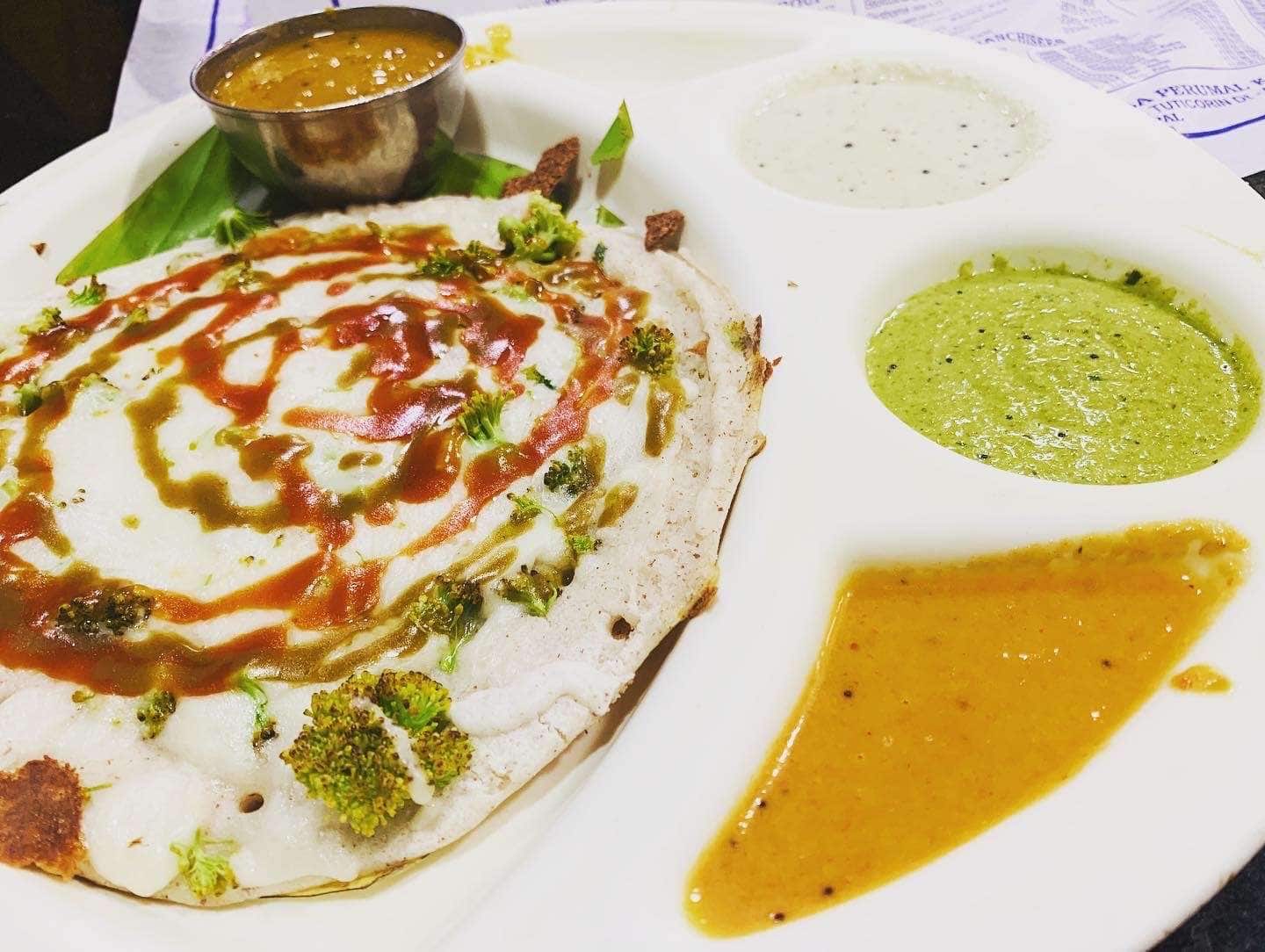 breakfast restaurant near me, breakfast cafe near me, north indian breakfast, paratha, chole bhature, poha, pancakes, french toast - Saravana Bhavan - img1
