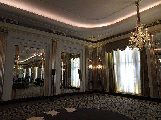 The Foyer Reading Room Claridge S Brook Street Mayfair London