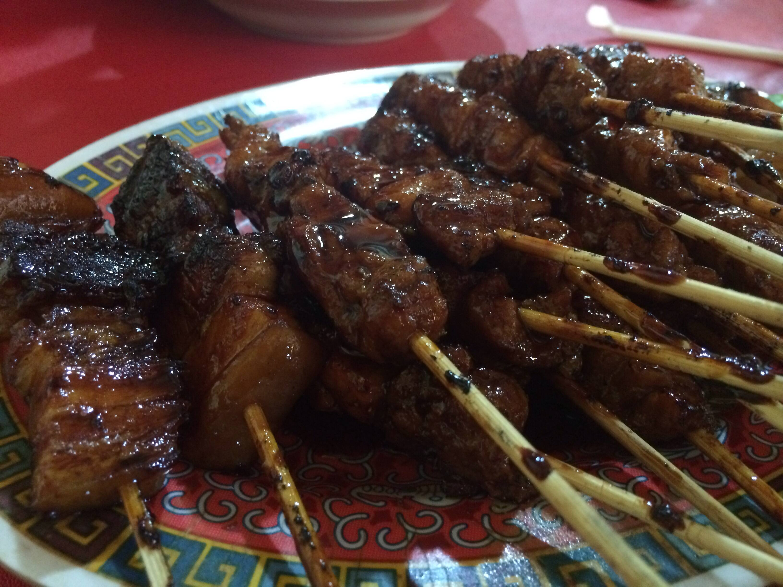 Vivi Julita s review for Sate Babi Johan Green Ville 