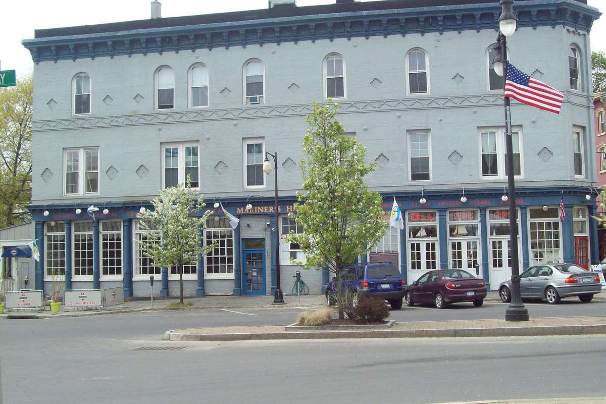 Menu of Mariner's Harbor, Kingston, Hudson Valley