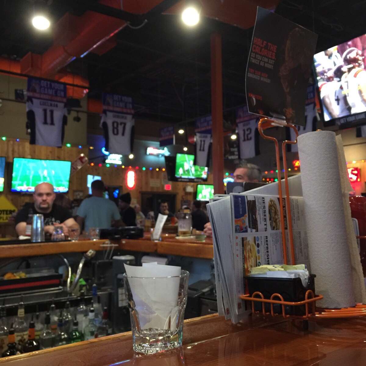 Hooters, Saugus, Boston Zomato