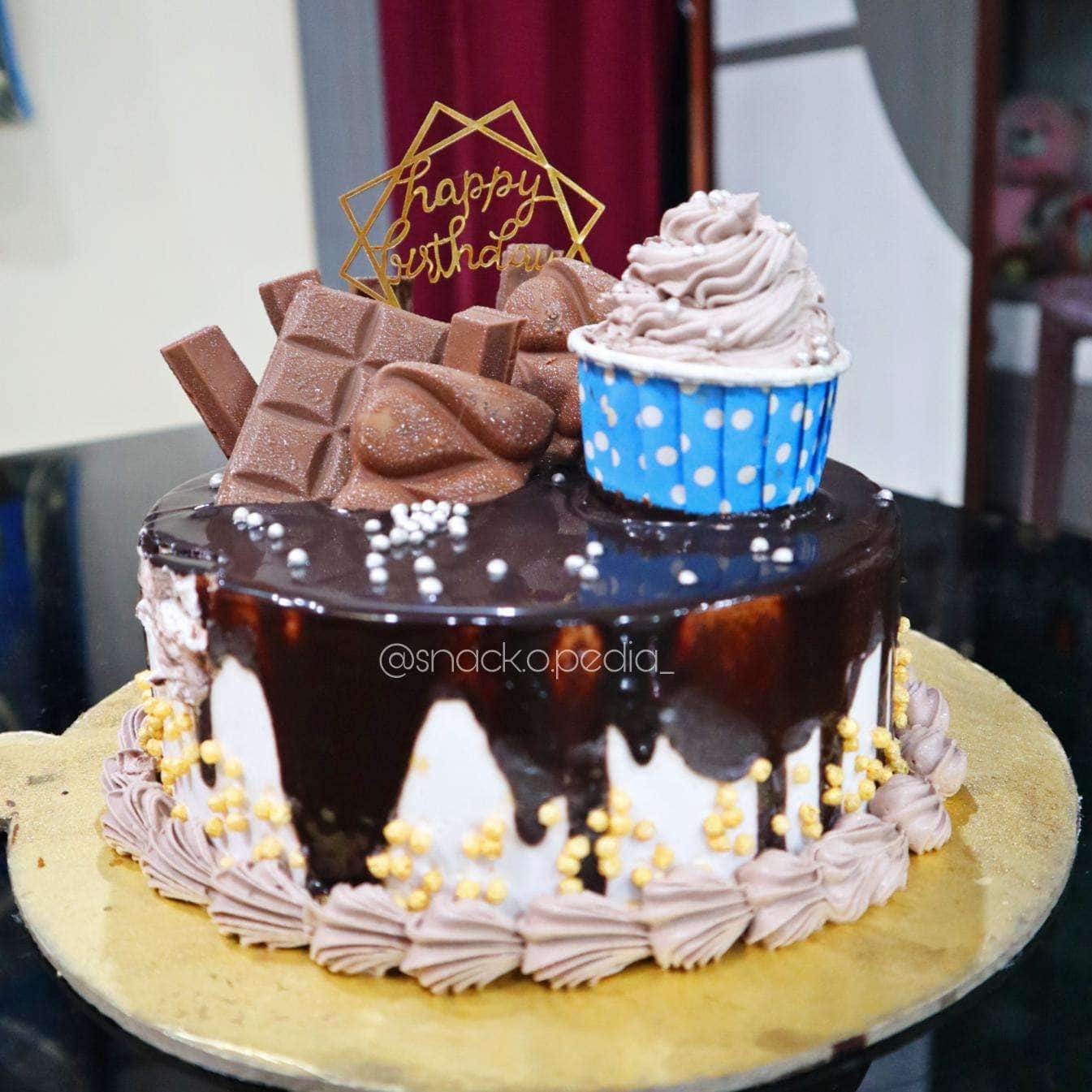 Cakes & Buns in Opposite Kalimandir,Agartala - Best Bakeries in Agartala -  Justdial