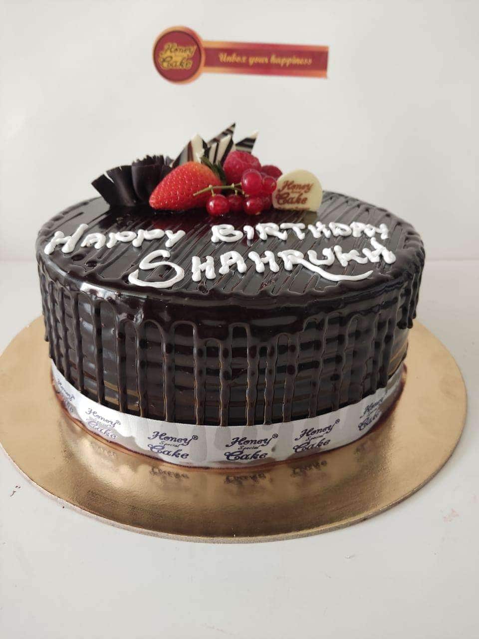 Special Surprise Cake for SRK Fan 💖💖💖 | Instagram
