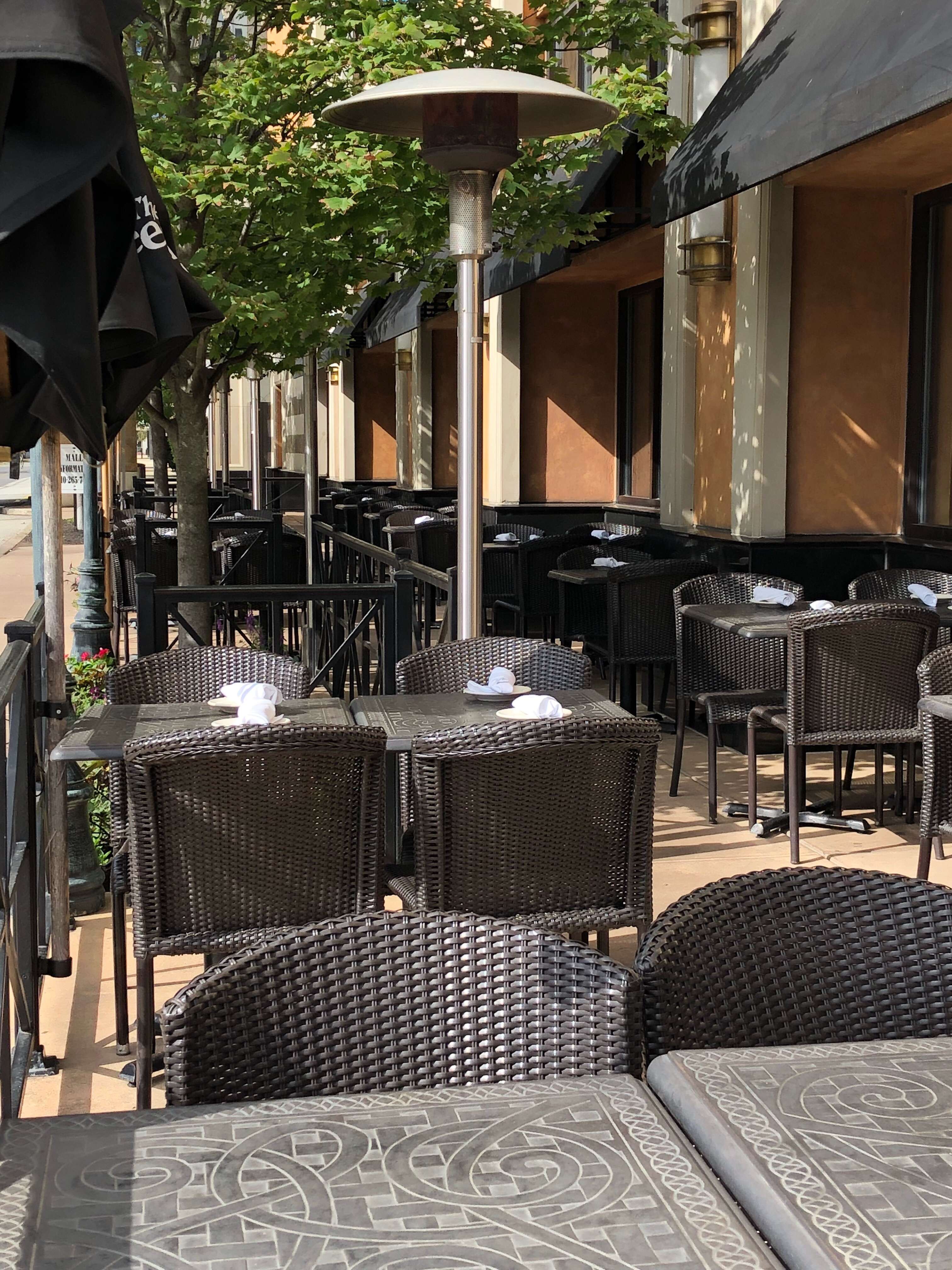 restaurant outside seating on The Cheesecake Factory At King Of Prussia Mall King Of Prussia Montgomery County