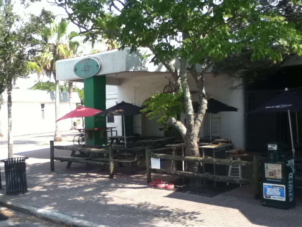 Skip's Bar & Grill, Dunedin, Tampa Bay Zomato