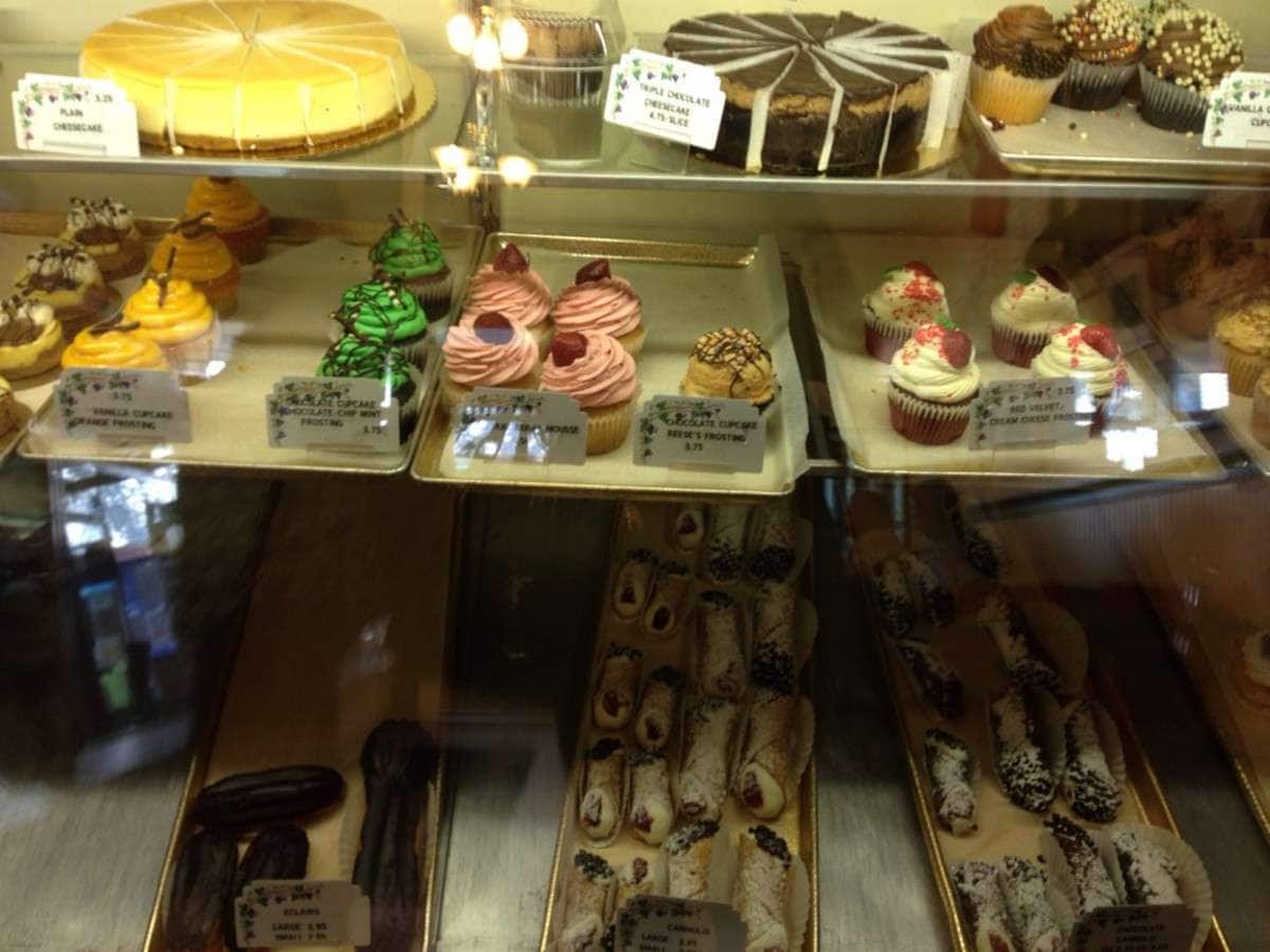 Back Door Donuts Photos Pictures Of Back Door Donuts Oak Bluffs