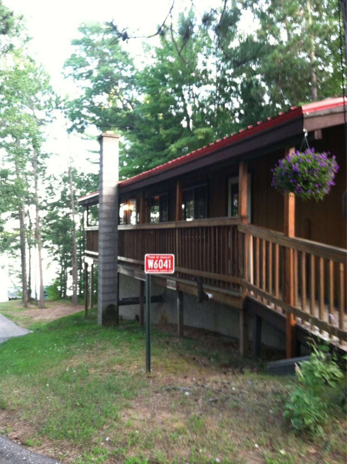 Besse's on Clear Lake., Tomahawk, Tomahawk Zomato