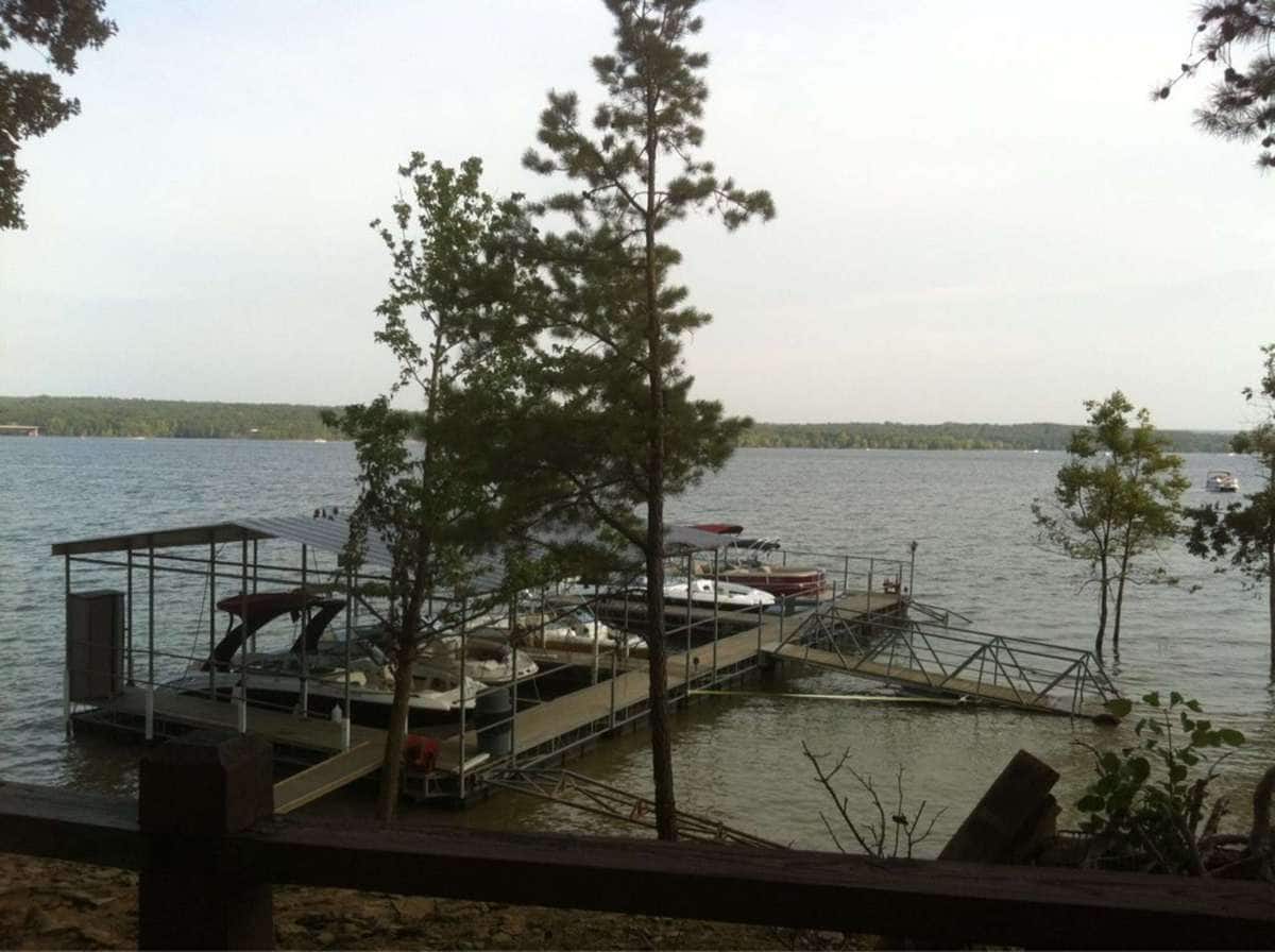 Janssen's Lakefront Resturant, Edgemont, Higden Zomato