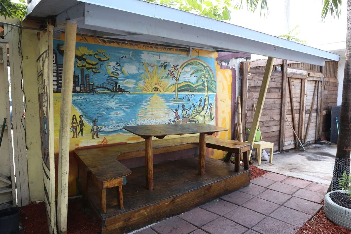 Naomi's Garden Restaurant & Lounge Menu