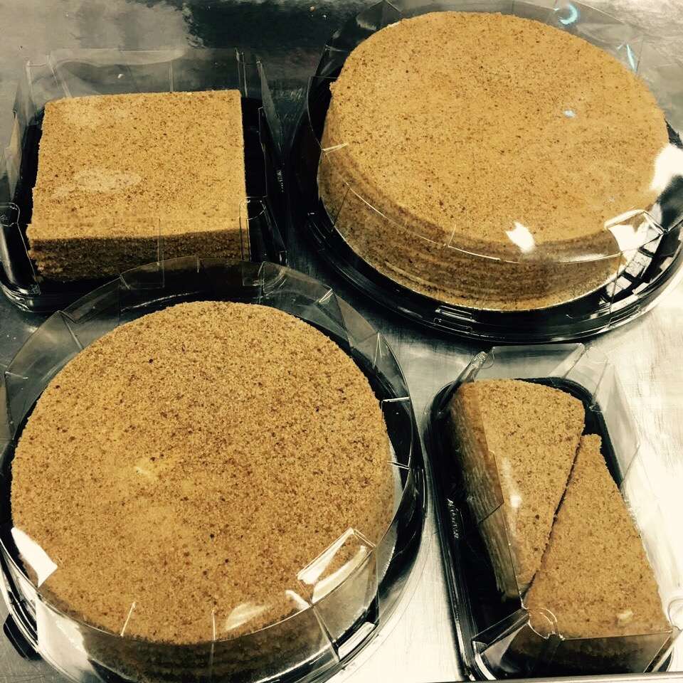 Buy Russian Honey Cake- Half Kg Online - Flowerdeliveryuae.ae