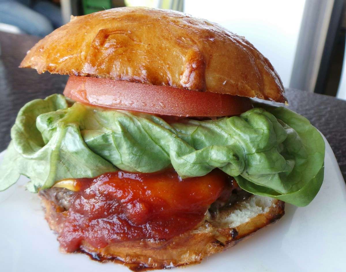 Crow Burger Kitchen क फ ट एव च त र Newport Beach