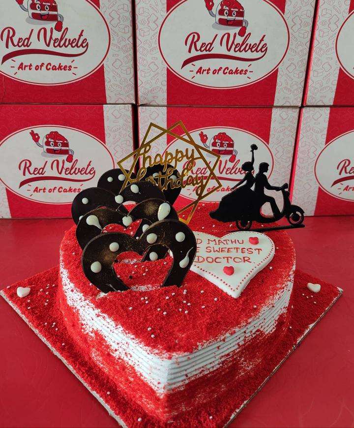 Buy/Send Red Velvet Bento Cake 250 Gram Online- FNP