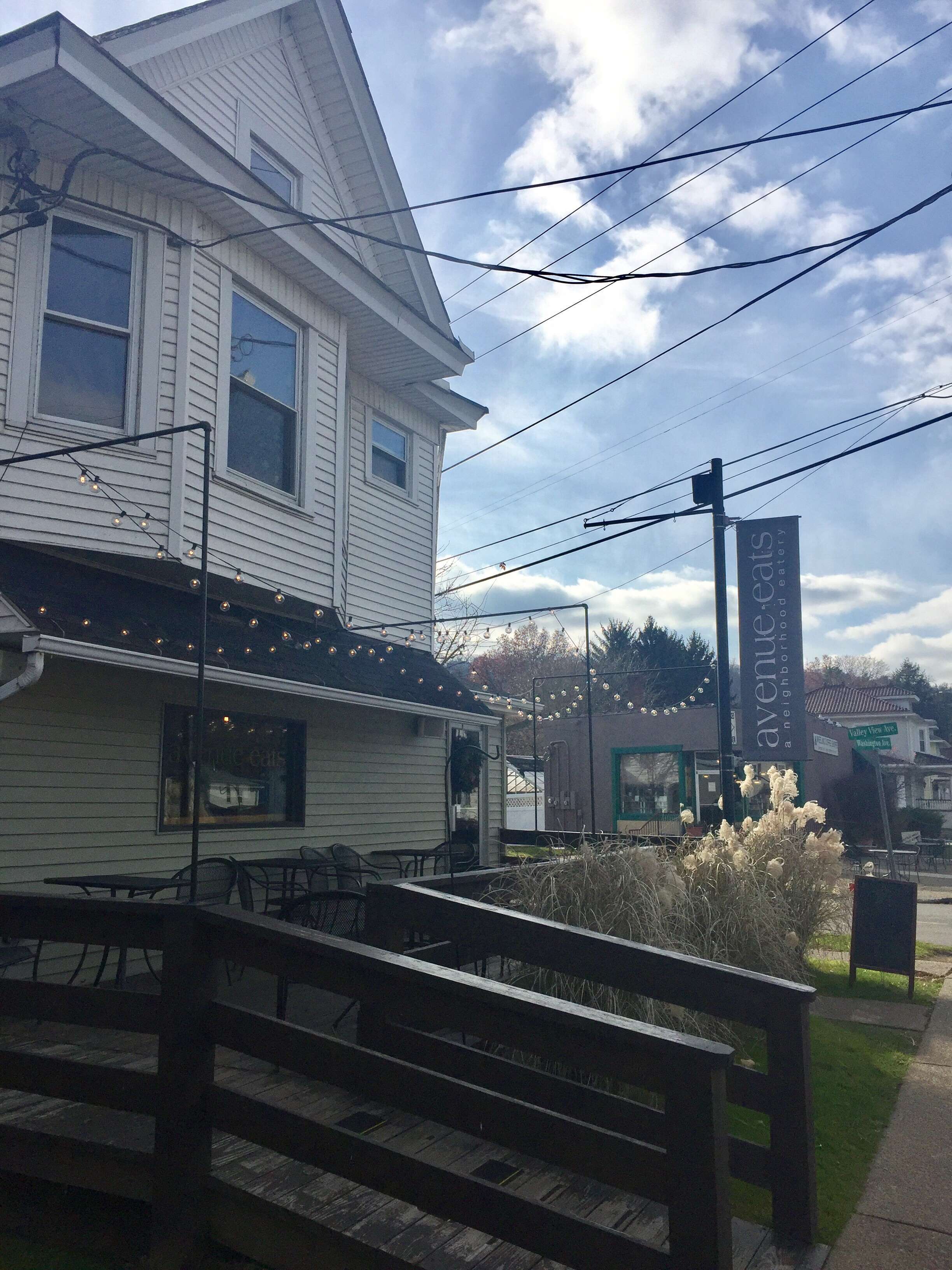 Spears Restaurant Wheeling - b9fjg9l