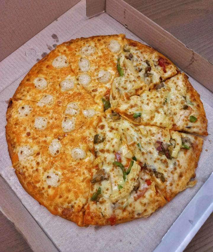 La Pino'z Pizza | Naranpura, Ahmedabad | Italian Restaurant