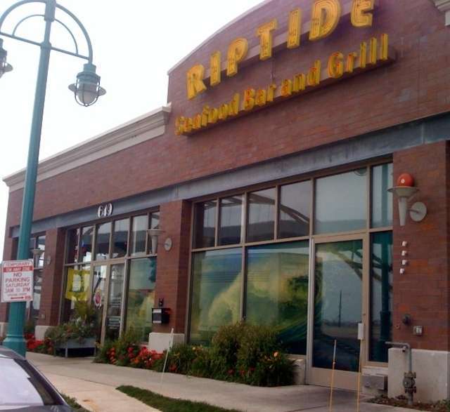 Rip Tide Seafood Bar Grill Historic Third Ward Milwaukee