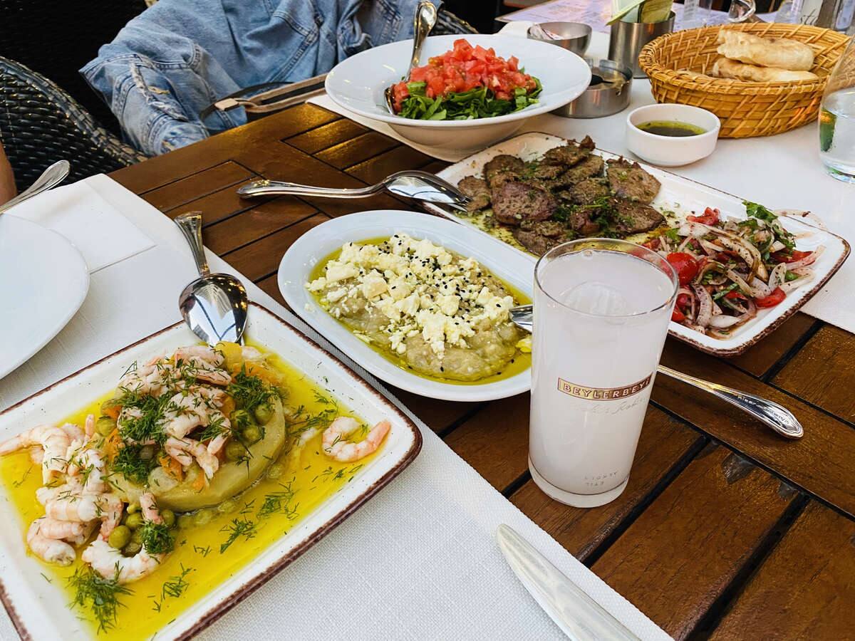 Karaca Nazende Cream 60 Parca Yemek Takimi Kare 8697918625191