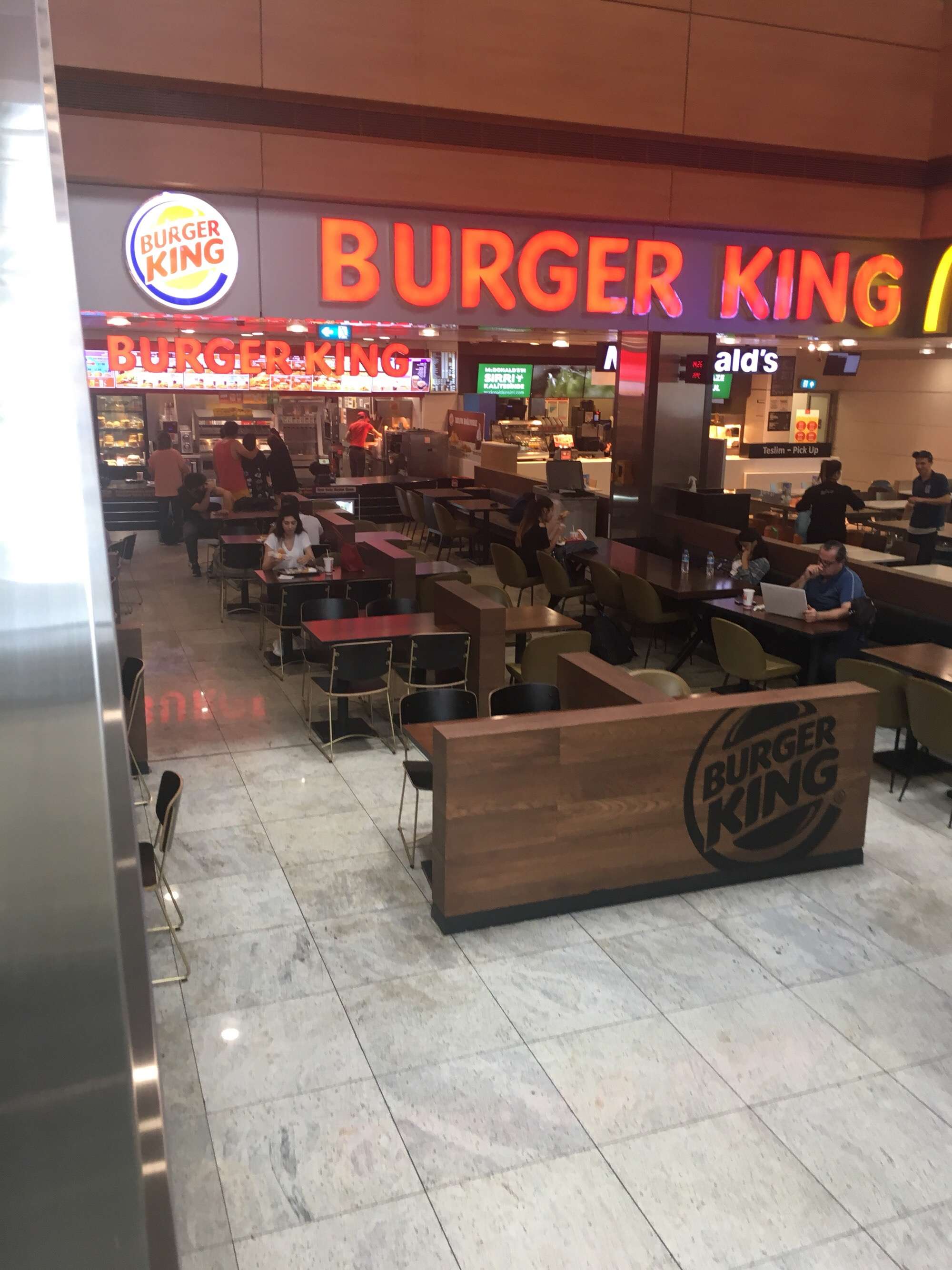 Yolcularin Tercih Istanbul Havalimani Nda Burger King Gokyuzu Haberci