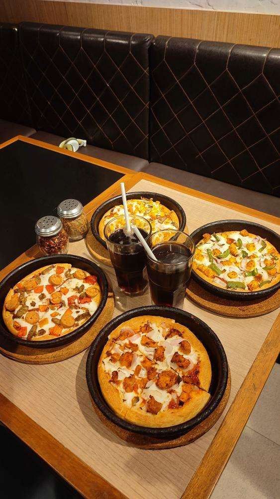 Pizza Hut, Moledina road, Camp, Pune | Zomato