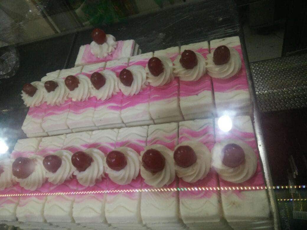 Suji Cake Recipe | Iyengar bakery style rava cake | Eggless Rava Cake  without oven | Semolina cake - YouTube | Eggless cake recipe, Cake recipes, Bakery  cakes