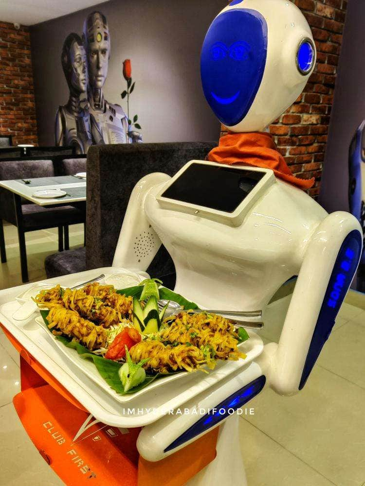 dine with robot