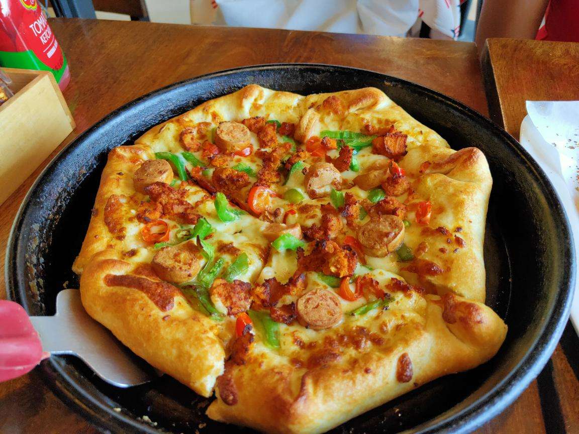 The Hotel Card Pizza Hut