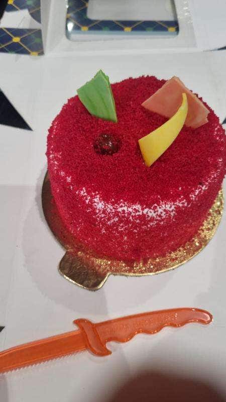 Red Velvet Cake For Birthday, Anniversary, Wedding, Engagement, Party, Etc  at Best Price in New Delhi | Cake Plaza Bakery