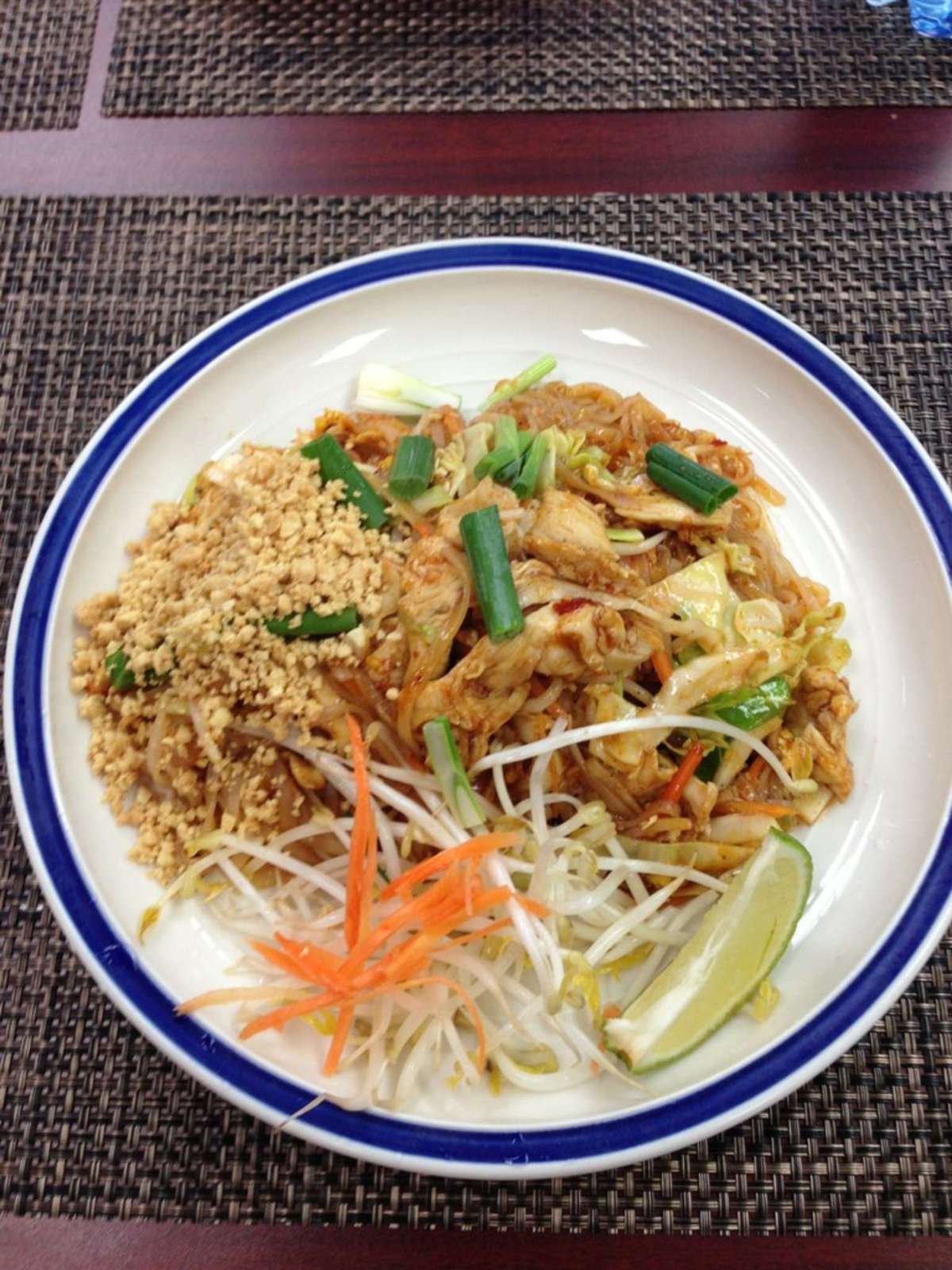 pons thai food asheville