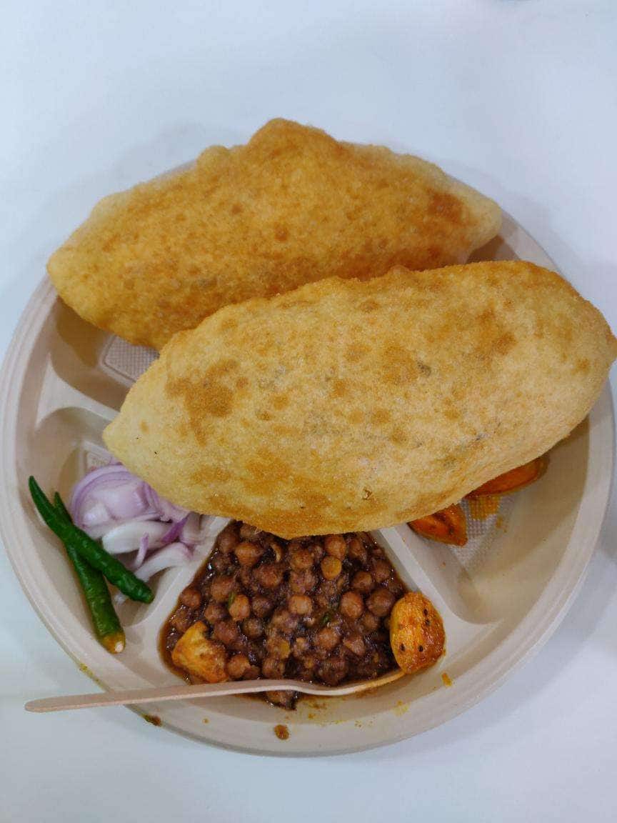 chole bhature, chole bhature near me, best chole bhature, famous chole bhature, bhature, chole, chana bhatura near me - Roshan Di Kulfi - img1