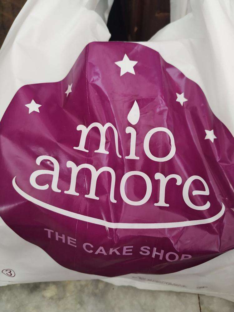 mio-amore-the-cake-shop-new-year-sale-ad-times-of-india-kolkata. Check out  more Hotels & Restaurants Advertisement A… | Cake shop, Date and walnut  loaf, Plum cake