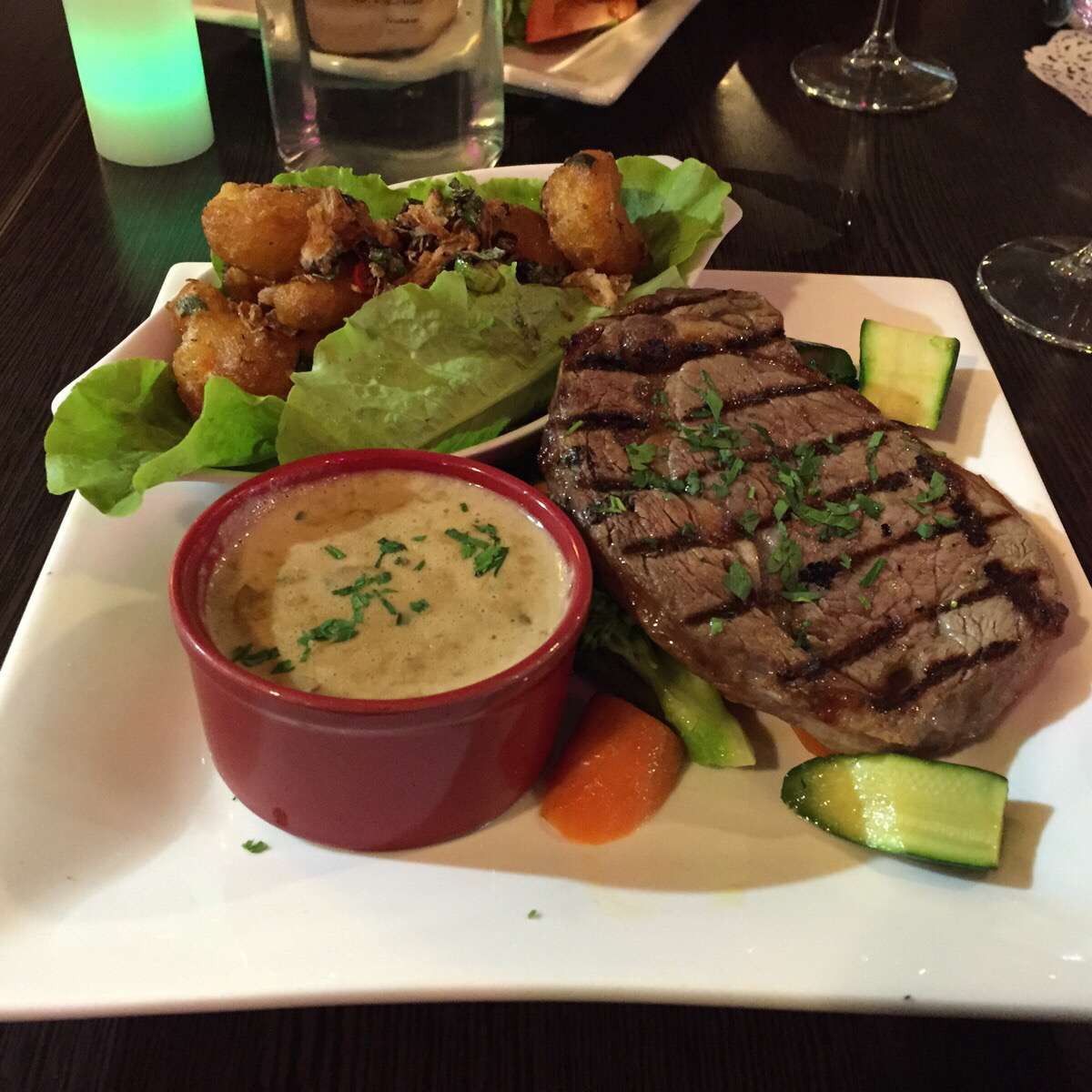 10Travlr Crystal Cafe & Restaurant