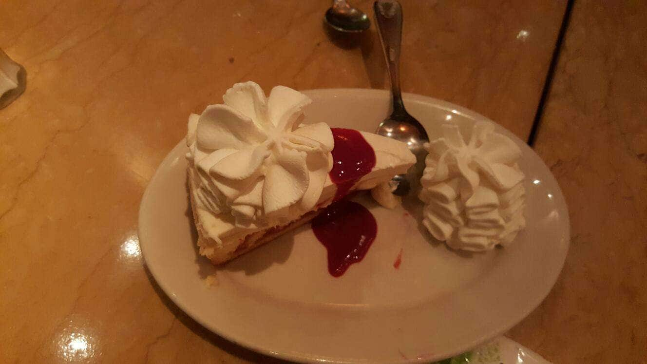 Jen's review for The Cheesecake Factory, King of Prussia, Montgomery