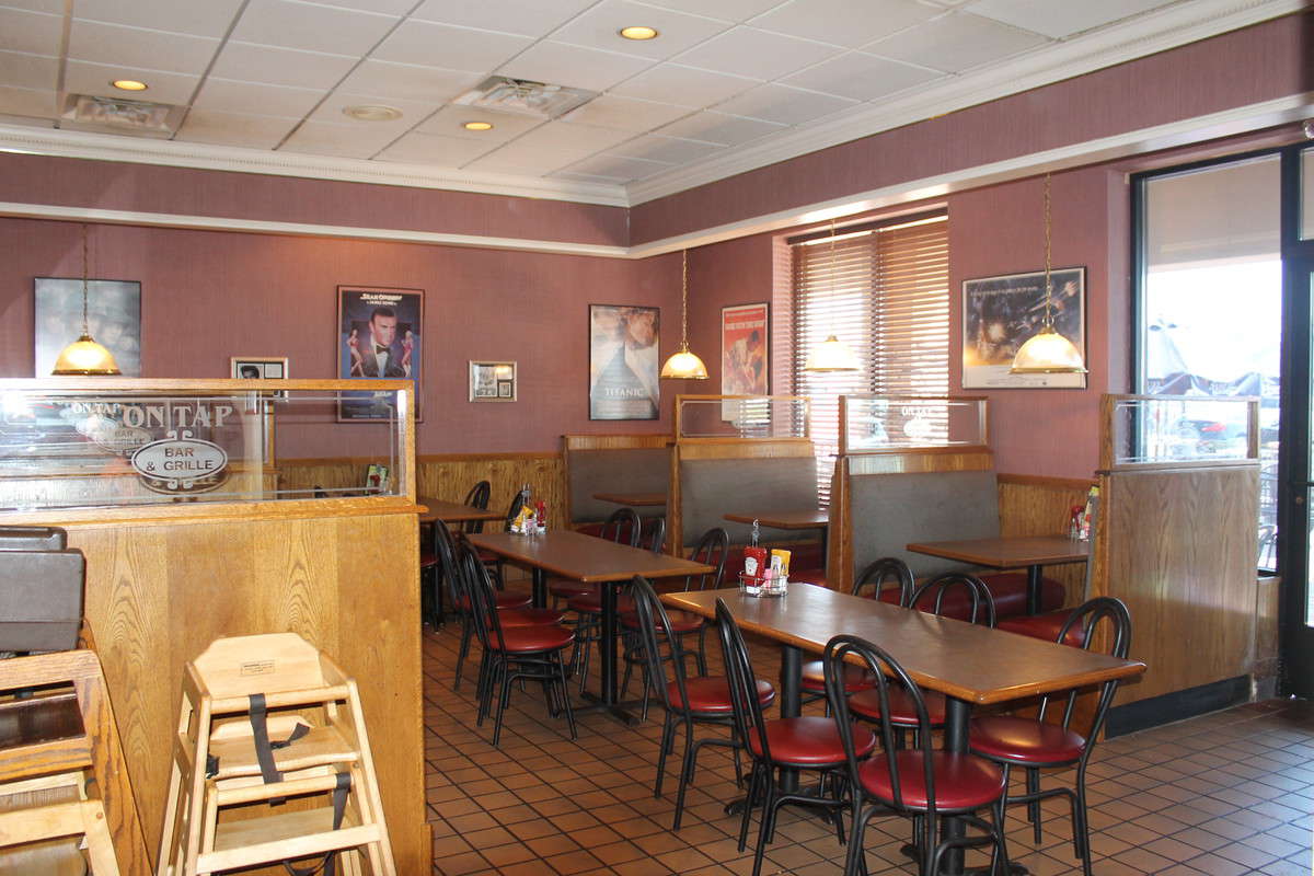 On Tap Grille Bar Akron Cleveland Urbanspoon Zomato