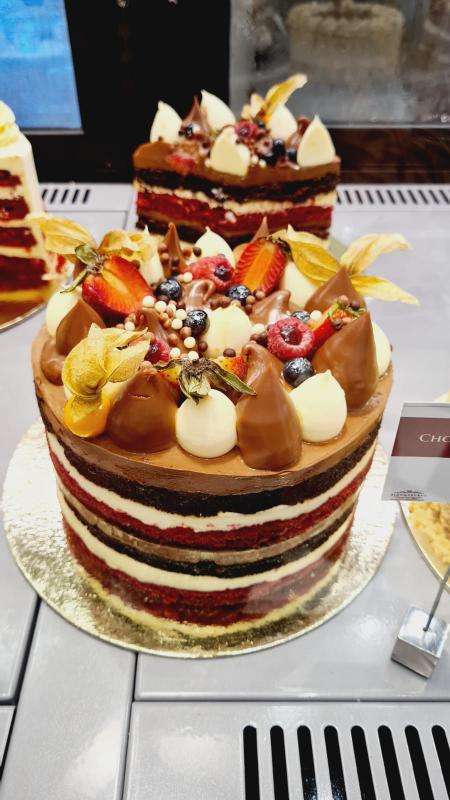 Bloomsbury's: Order Cakes in Dubai | Best Cakes in Abu Dhabi & Ras Al  Khaimah