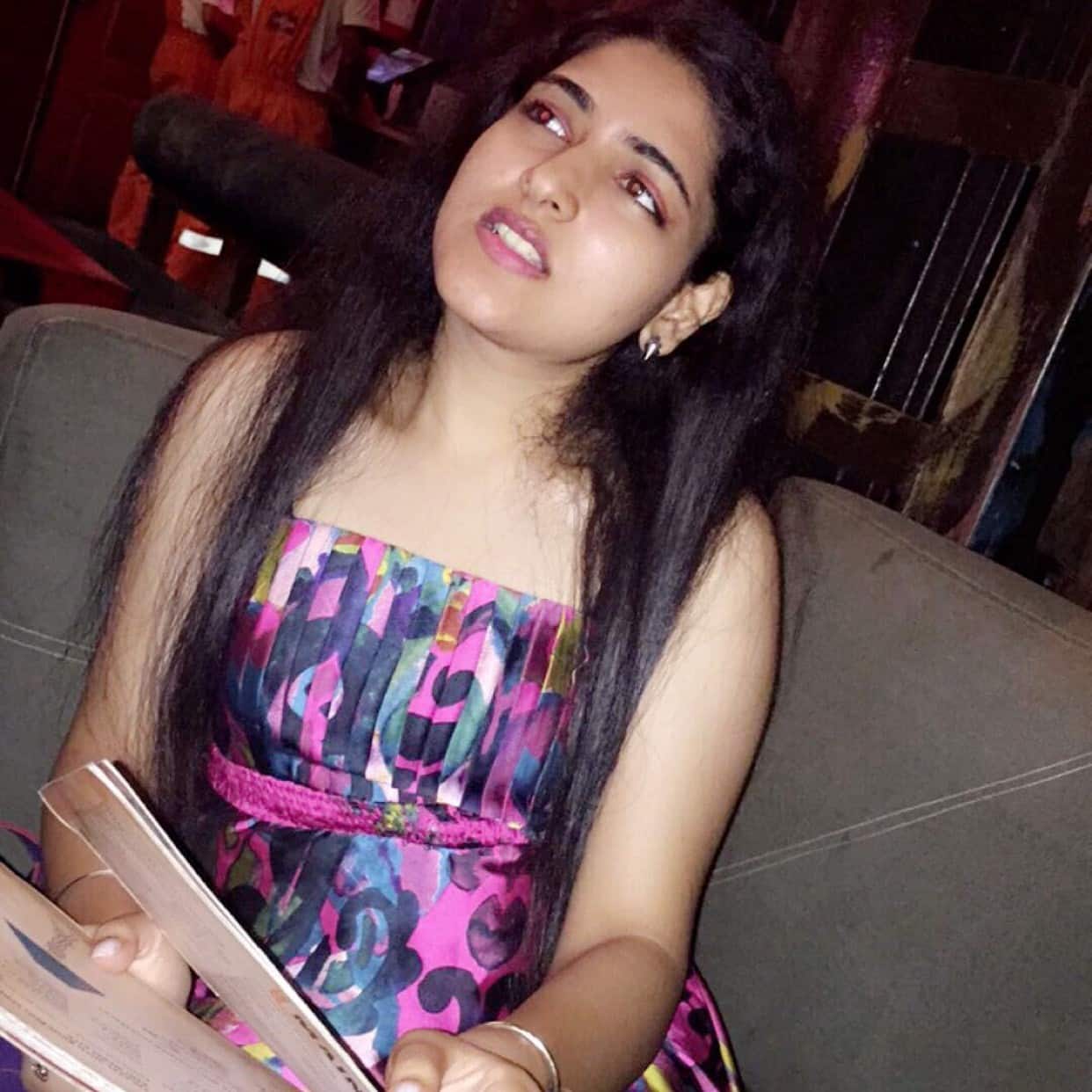 Simran - Lady Who Eats