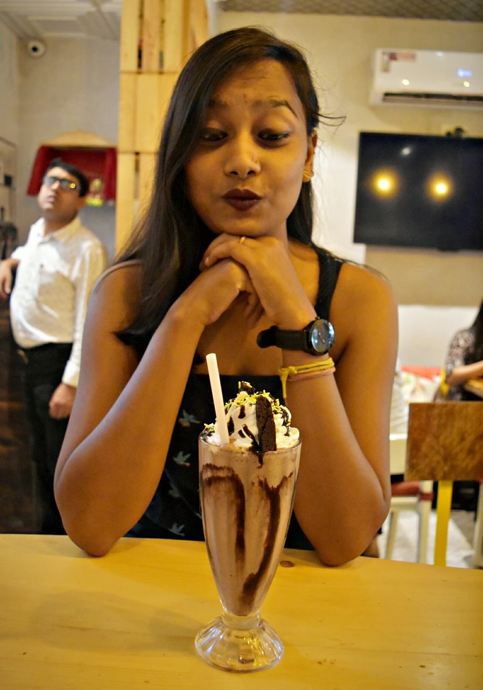 Nishigandha Sharma(Feed_me_more)