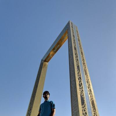 Theuncanny_traveller
