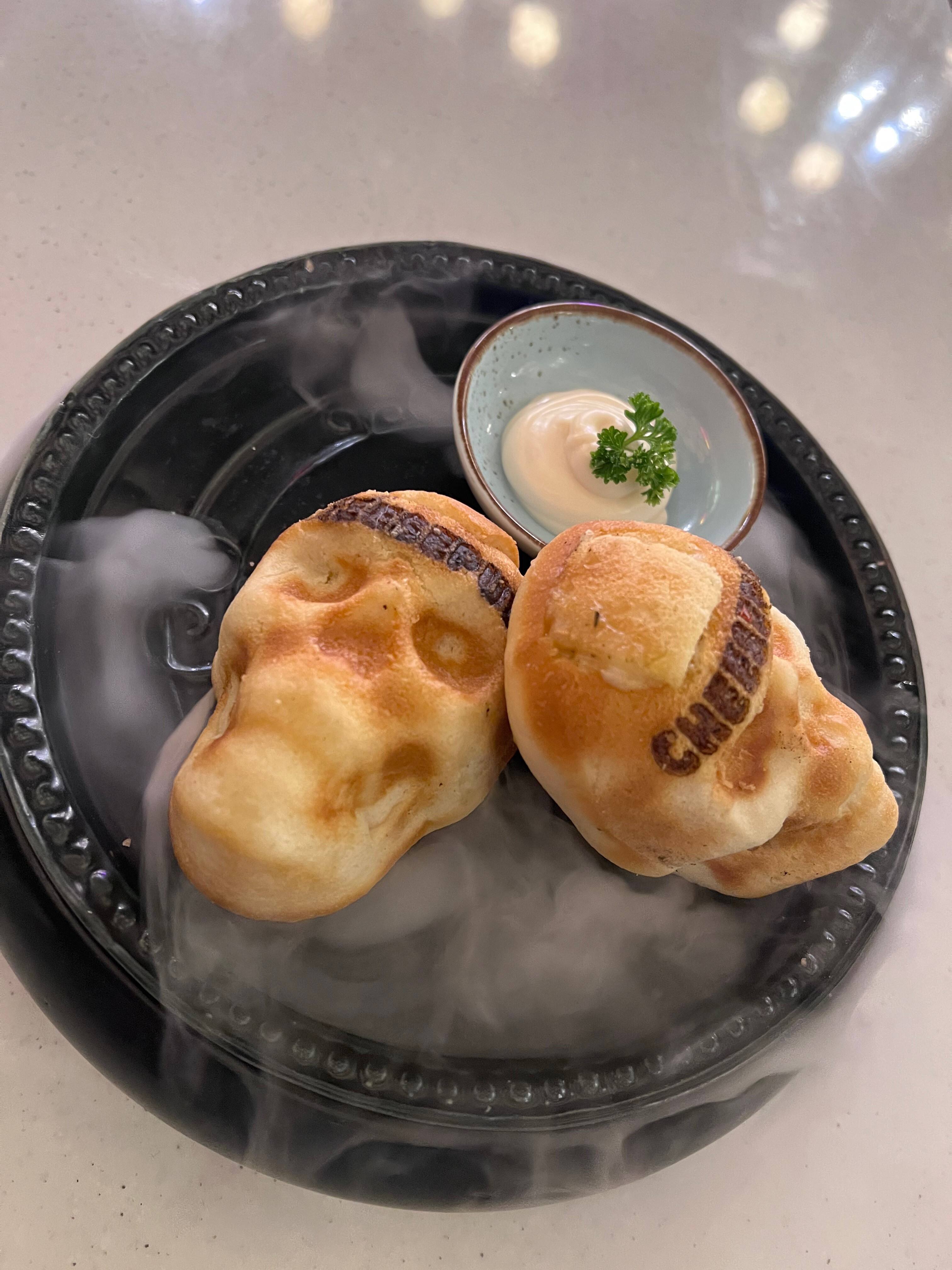 Girl_With_Beautiful_Scar