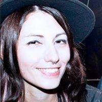 Veronika Adriana Favola