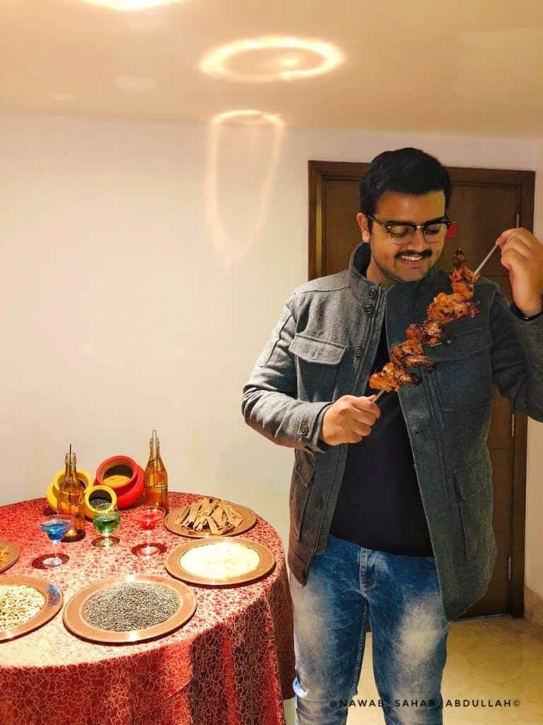 Abdullah Eats & Vlogs