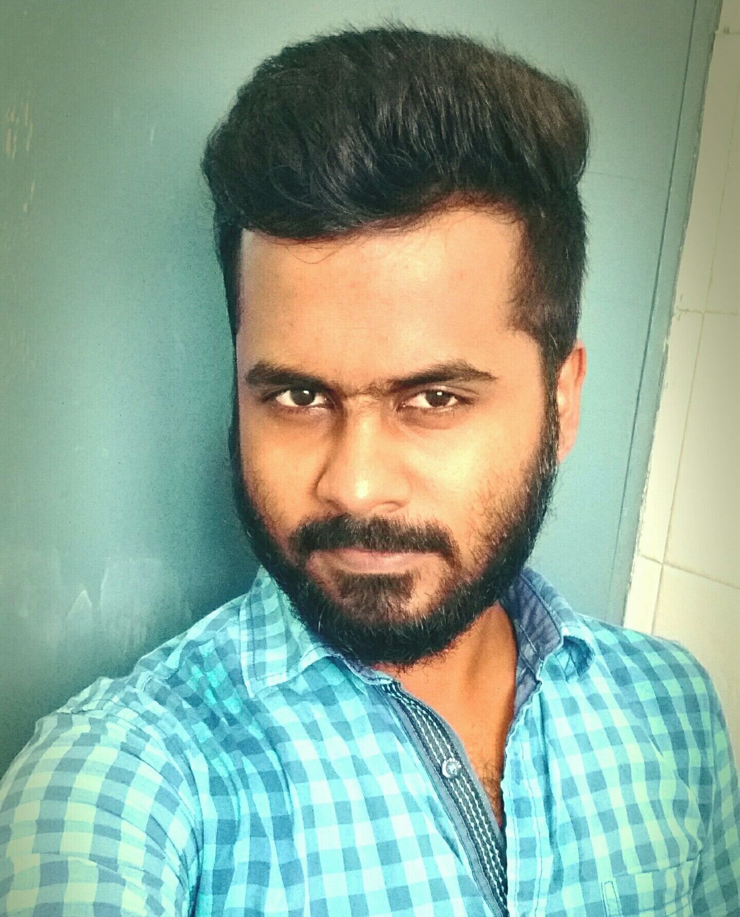 Vignesh Gv