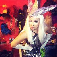 Drag Almira